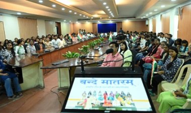 कृषि महाविद्यालय, रायपुर में किया गया “वंदे मातरम” के 150वें वर्ष समारोह का सीधा प्रसारण