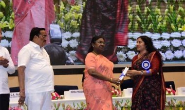 जल संचय के क्षेत्र में श्रेष्ठ पहल के लिए गुना नगरीय निकाय को राष्ट्रपति द्रौपदी मुर्मू ने किया सम्मानित