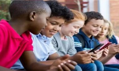 16 साल से छोटे बच्चों के लिए इंटरनेट बैन करेगा ये देश