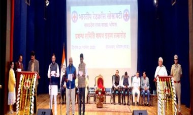 नव निर्वाचित पदाधिकारी ईमानदारी, कर्तव्यनिष्ठा और पारदर्शिता का उच्च स्तर पर करें पालन : राज्यपाल पटेल