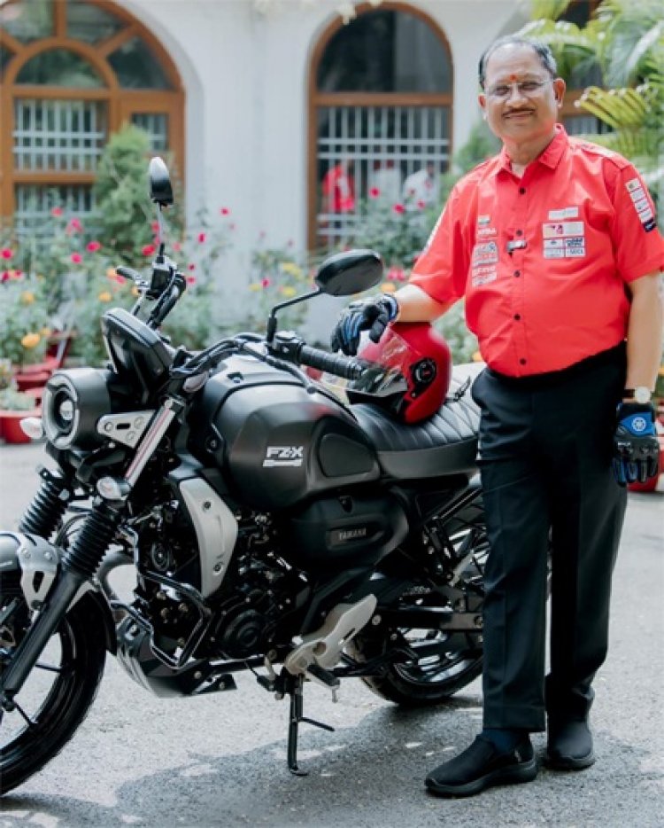 मुख्यमंत्री विष्णुदेव साय ने स्वयं बाइक चलाकर युवाओं को दिया सुरक्षित ड्राइविंग का संदेश