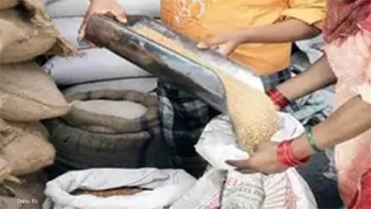 रायपुर में सरकारी राशन दुकानों में चावल की गड़बड़ी उजागर