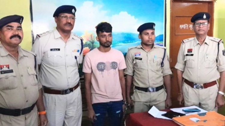 फरार बांग्लादेशी गिरफ्तार