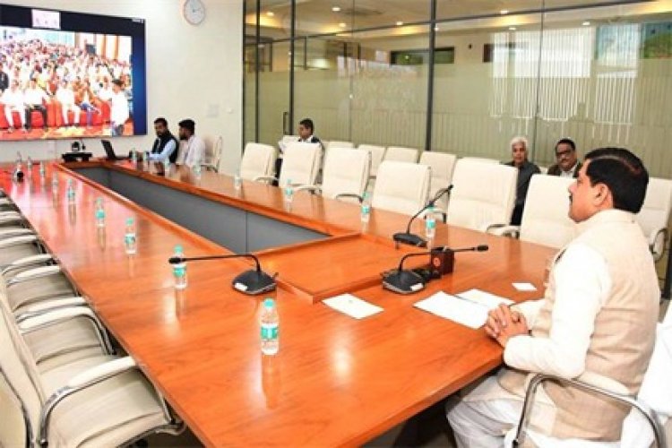 समाज के परिचय सम्मेलन, पारिवारिक मूल्यों और संस्कारों को अगली पीढ़ी तक पहुंचाने में सहायक : मुख्यमंत्री डॉ. यादव