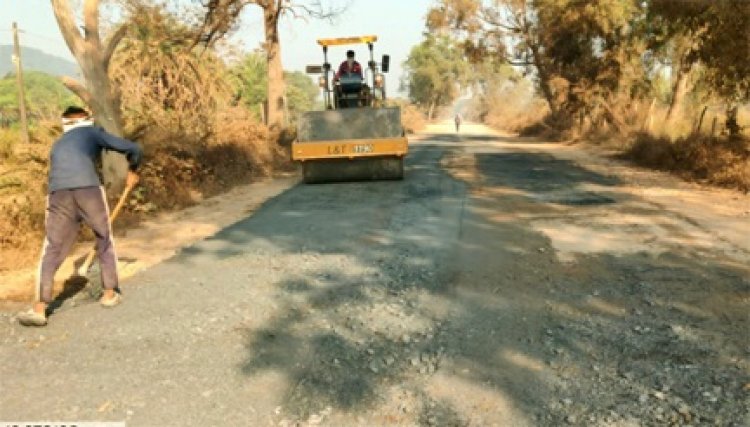 सड़क चौड़ीकरण का काम प्रगति पर : गढ़बेंगाल से धौड़ाई एवं पल्ली छोटेडोंगर से ओरछा मार्ग पर जल्द शुरू होगा सड़क निर्माण