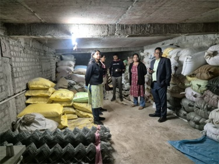 अवैध धान भंडारण पर बड़ी कार्रवाई, 300 बोरा धान जप्त