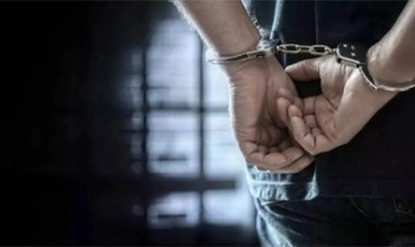 भारत-दक्षिण अफ्रीका मैच के दौरान खेल रहे थे ऑनलाइन सट्टा