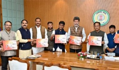 दो वर्ष की निरंतर सेवा, निरंतर विकास की दिशा में एक और पहल: मुख्यमंत्री साय ने कॉफी टेबल बुक्स का किया विमोचन