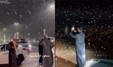 रेगिस्तान बना स्विट्जरलैंड! सऊदी अरब की रेत पर बिछी बर्फ की सफेद चादर