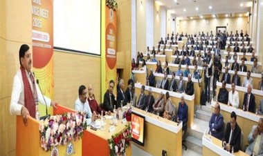 भारतीय प्रशासनिक सेवा के अधिकारी हर चुनौती का सामना करते हुए देश को निरंतर आगे बढ़ाने के लिए कार्य कर रहे हैं : मुख्यमंत्री डॉ. यादव