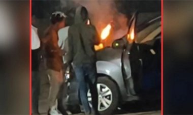 खुले आम हेलीपैड पर बर्थडे मना रहे थे नाबालिग तभी पुलिस पहुंच गई... फिर थाने में मना 'HAPPY BIRTHDAY'