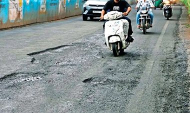सड़कों का हाल खस्ताहाल, गड्ढे और उड़ती धूल बनी शहरवासियों की परेशानी