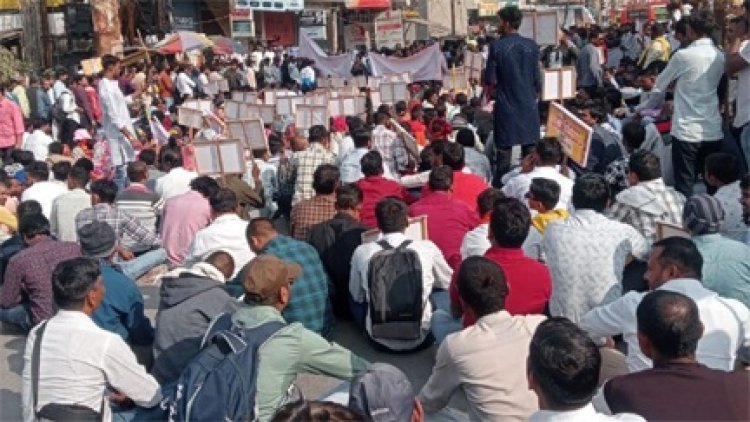 छत्तीसगढ़ पार्टी के अध्यक्ष अमित बघेल का सरेंडर, देवेंद्र नगर थाने में भारी पुलिस बल तैनात