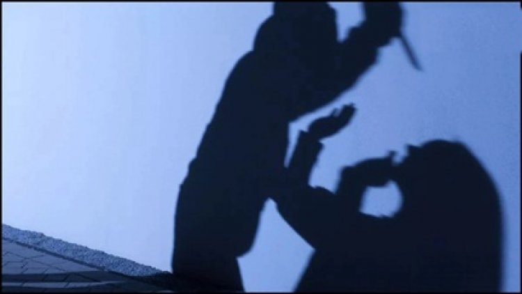 पत्नी की हत्या के बाद पति ने ट्रेन के सामने कूदकर की आत्महत्या