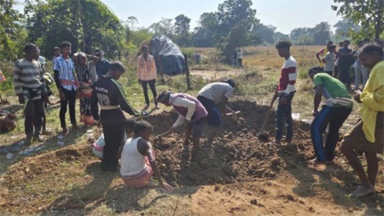 जमीन विवाद में दो गुटों में विवाद, एक महिला की हत्या