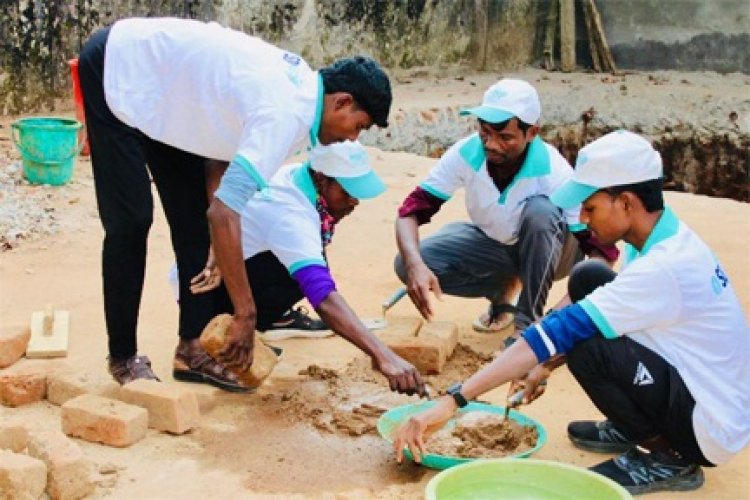 जहाँ बंदूकें खामोश हुईं, वहाँ भविष्य की नींव रखी जा रही है