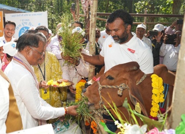 बस्तर संभाग में महिलाएं डेयरी व्यवसाय से बन रही हैं आत्मनिर्भर