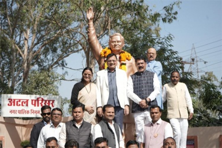 दूरदर्शी नेता, सशक्त वक्ता और सभी दलों के सम्माननीय व्यक्तित्व थे अटल बिहारी वाजपेयी : मंत्री लखनलाल देवांगन