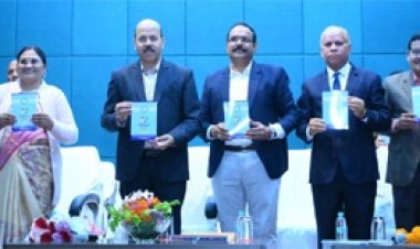 कृषि महाविद्यालय, रायपुर में नव वर्ष मिलन समारोह आयोजित : सह सेवानिवृत्त वैज्ञानिकों, प्राध्यापकों का सम्मान भी किया गया