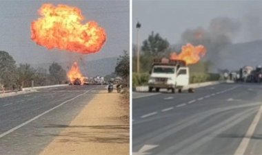 गैस सिलेंडरों से भरी पिकअप में आग