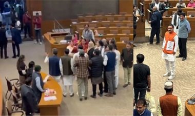 भोपाल नगर निगम परिषद में भारी हंगामा