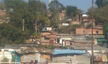 धारावी झुग्गी-बस्ती के पुनर्निर्माण मॉडल को अब राजधानी में लागू किया जाएगा