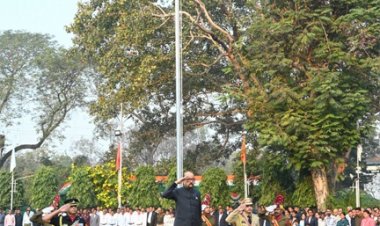 राज्यपाल डेका ने गणतंत्र दिवस के अवसर पर लोकभवन में राष्ट्रीय ध्वज फहराया