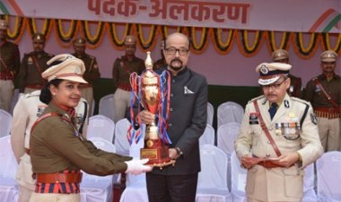 राज्यपाल ने गणतंत्र दिवस समारोह में वीरता, शौर्य एवं उत्कृष्ट सेवा के लिए किया सम्मानित