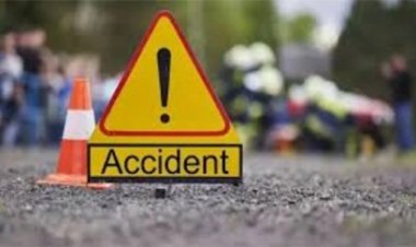 दर्दनाक सड़क हादसा: कार-ट्रक की भीषण टक्कर 4 घायल