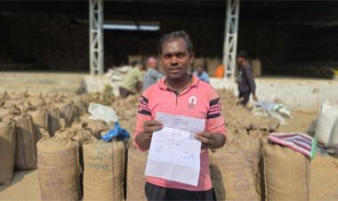 डिजिटल तकनीक से धान विक्रय हुआ आसान, किसान ज्योति प्रकाश ने घर बैठे काटा टोकन