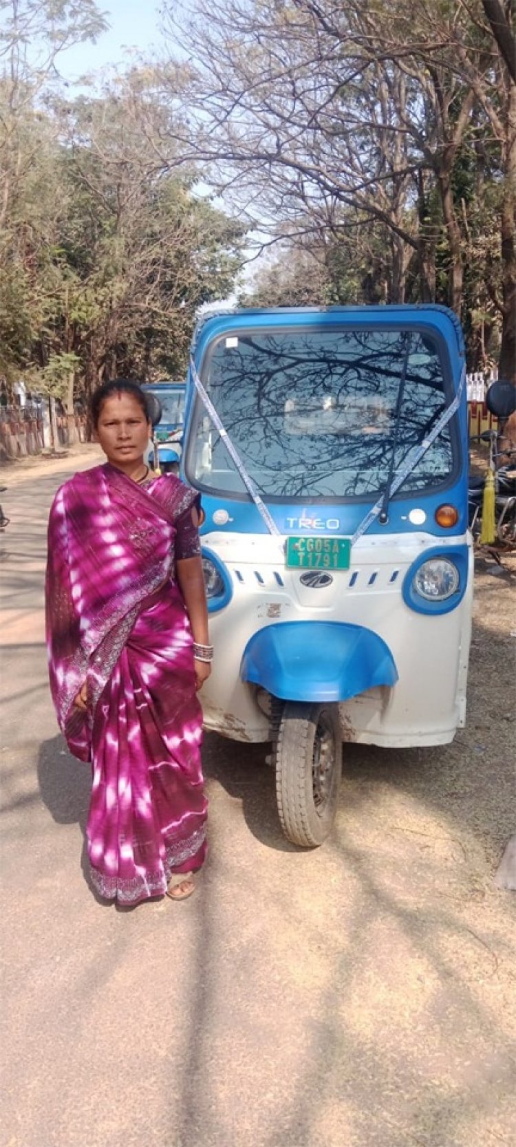 श्रम से स्वरोजगार की ओर- दीदी ई-रिक्शा योजना ने संवारी सुषमा की जिंदगी