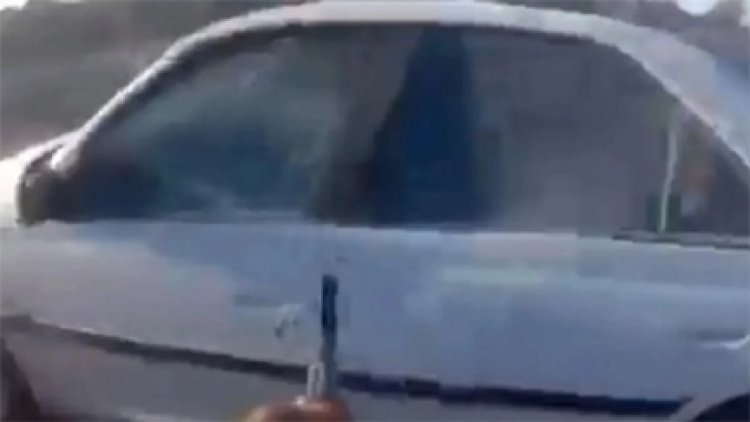 ईरान में गृहयुद्ध! पुलिसकर्मी को दिनदहाड़े दी खौफनाक मौत