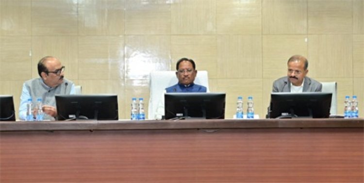 मुख्यमंत्री विष्णु देव साय बस्तर अंचल के समग्र विकास पर केंद्रित ले रहे हैं उच्च स्तरीय समीक्षा बैठक