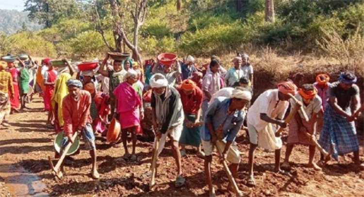 महात्मा गांधी नरेगा योजना के क्रियान्वयन में कबीरधाम जिला फिर अग्रणी