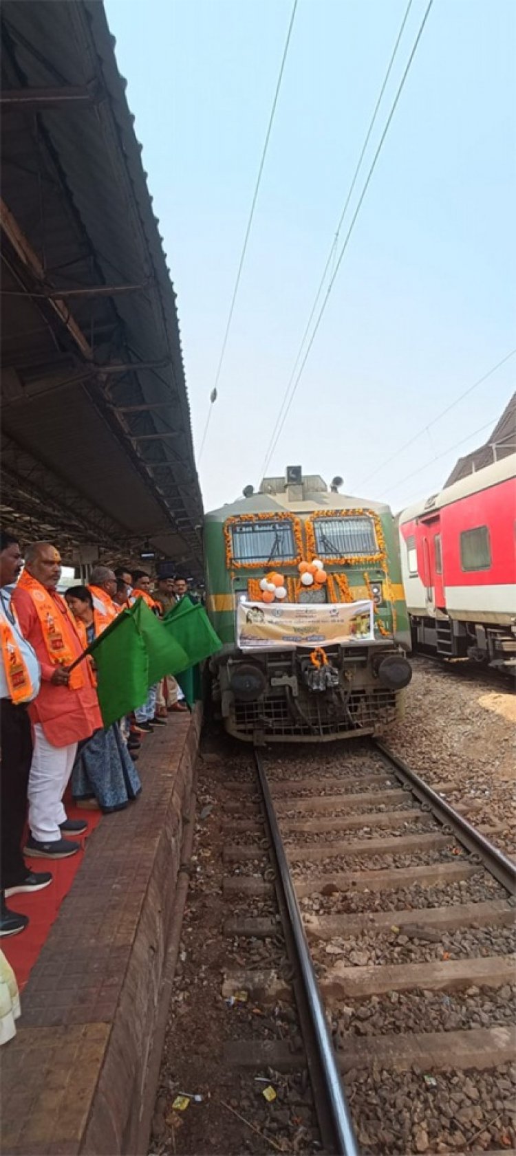 रामलला दर्शन योजना के अंतर्गत राजनांदगांव–दुर्ग रेलवे स्टेशन पर दिखा आस्था और उत्साह का अद्भुत संगम