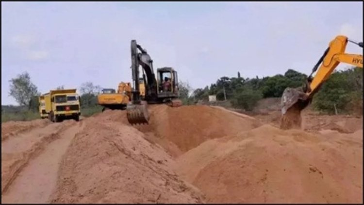 रायपुर में रेत माफिया को संरक्षण देने वाले अफसरों पर गिरेगी गाज