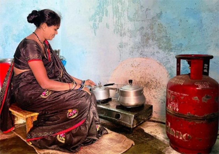 प्रधानमंत्री उज्ज्वला योजना से सुरक्षित हुई महिलाओं की रसोई