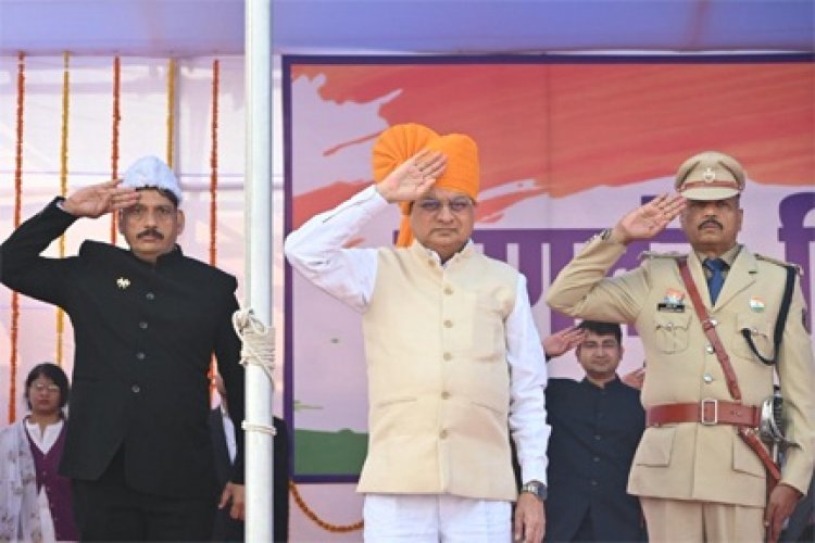 केबिनेट मंत्री देवांगन ने कवर्धा में किया ध्वजारोहण