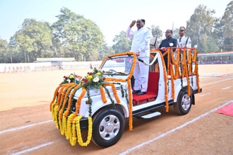 गरियाबंद जिले में हर्षाेल्लास के साथ मनाया गया गणतंत्र दिवस