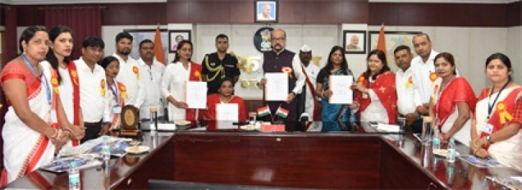 राज्यपाल डेका ने ब्रेल पुस्तक और ऑडियो बुक्स का किया विमोचन