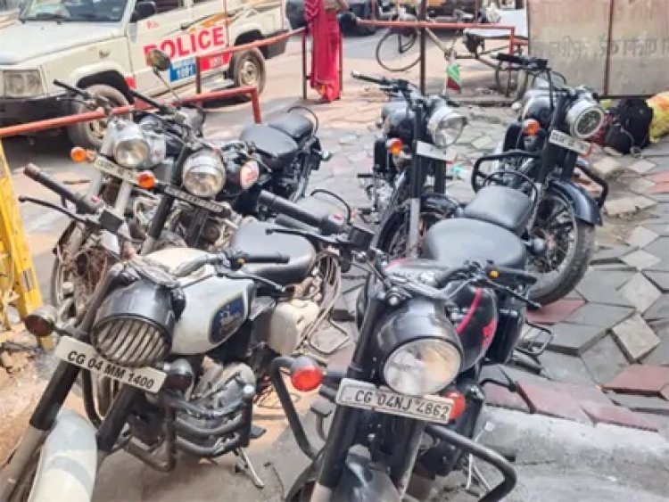 शोर मचाने वाली बुलेट्स पर एक्शन, 65 बाइक जब्त