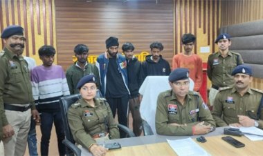 बंद गुमटी से नशे का कारोबार, सात आरोपी गिरफ्तार