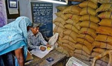 रायपुर जिले के दो उचित मूल्य दुकानों में अनियमितता पर हुई वसूली की कार्यवाही