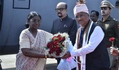 राष्ट्रपति द्रौपदी मुर्मू का जगदलपुर के मां दंतेश्वरी एयरपोर्ट में आत्मीय स्वागत