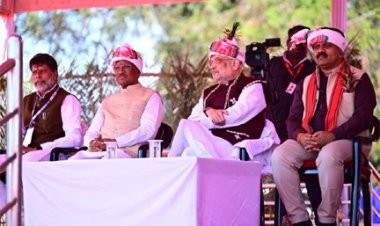 स्कूली बच्चों की प्रस्तुति से प्रभावित हुए केंद्रीय गृह मंत्री शाह , ताली बजाकर बढ़ाया उत्साह