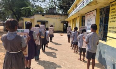 प्रार्थना सभा में गूंजेंगी अखबार की सुर्खियां : विद्यार्थियों की दिनचर्या में शामिल हुआ अखबार वाचन