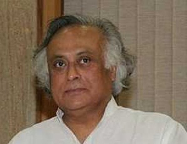 कांग्रेस ने मोदी की इजरायल यात्रा की नैतिकता पर उठाए सवाल