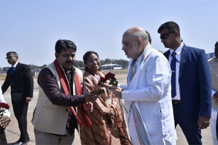 केन्द्रीय गृह मंत्री अमित शाह का जगदलपुर के मां दंतेश्वरी एयरपोर्ट में आत्मीय स्वागत