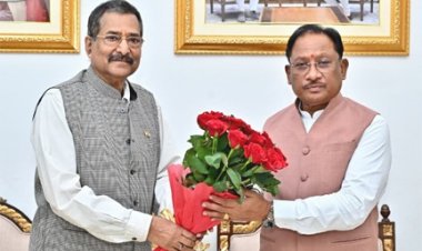 मुख्यमंत्री विष्णु देव साय से छत्तीसगढ़ राज्य पुलिस जवाबदेही प्राधिकरण के नव पदस्थ सदस्य राजीव श्रीवास्तव ने की सौजन्य भेंट