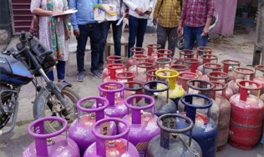 अवैध गैस रिफिलिंग पर जगदलपुर में बड़ी कार्रवाई, भारी मात्रा में सिलेंडर जब्त